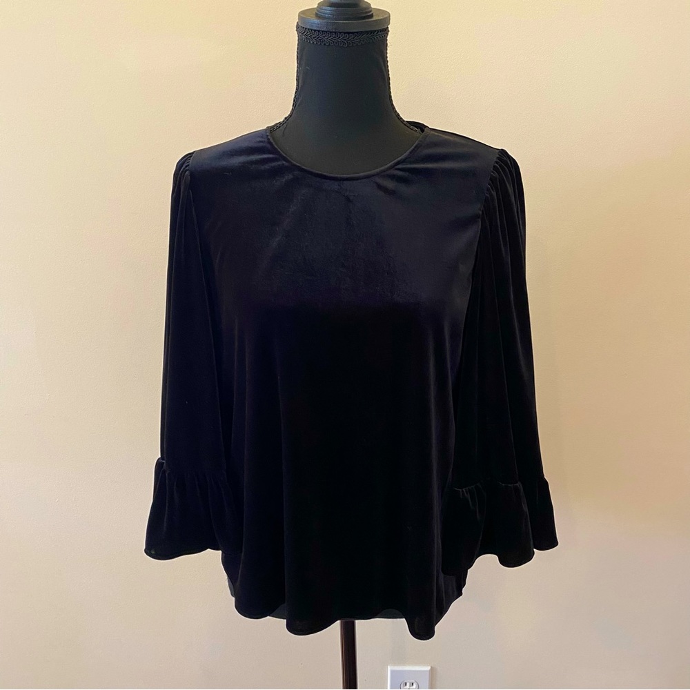 Samantha Dru Anthropologie Black Velvet Swing Sleeve Blouse
